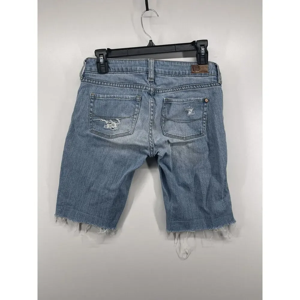 B Bullhead Size 1 Long Short Distressed Light Wash Denim‎ Jean Bermuda Shorts
